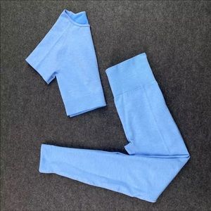 Seamless yoga legging set in baby blue